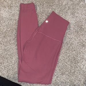 Lululemon Align 28’ Leggings! Size 6 High Rise